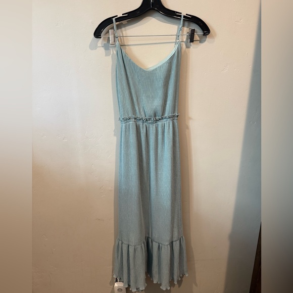 Sweet Wanderer Dresses & Skirts - Sweet Wanderer Light Blue Midi Dress